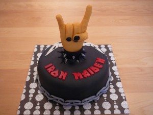 heavy_metal_birthday_cake_metallica_ironmaiden